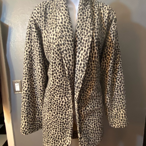 SELLECCA Fuzzy Teddy Bear Spotted Coat - Picture 13 of 16